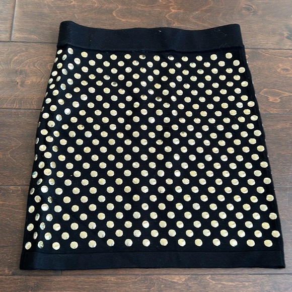Forever 21 Dresses & Skirts - Forever 21 Womens Black Gold Studded Mini Skirt Sz S New Knit ST2825
